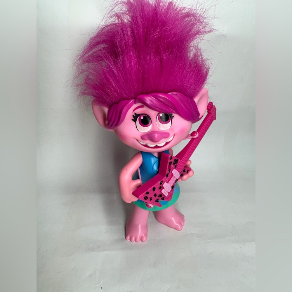 HASBRO TROLLS WORLD TOUR POP TO ROCK POPPY 10” 2019